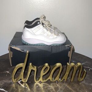 JORDAN 11 RETRO LOW Size 6 C Toddler